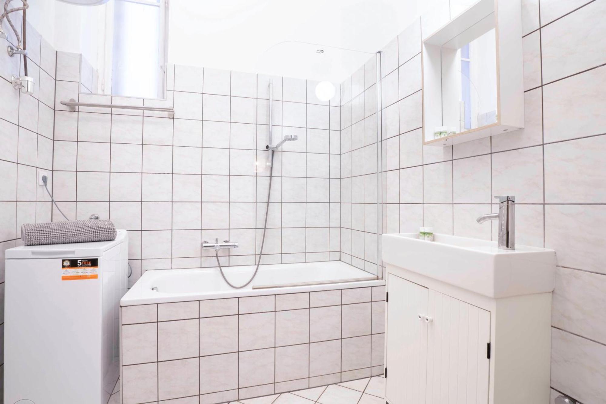 Super Comfort Apartment With 3 Rooms Next To Opera Будапеща Екстериор снимка